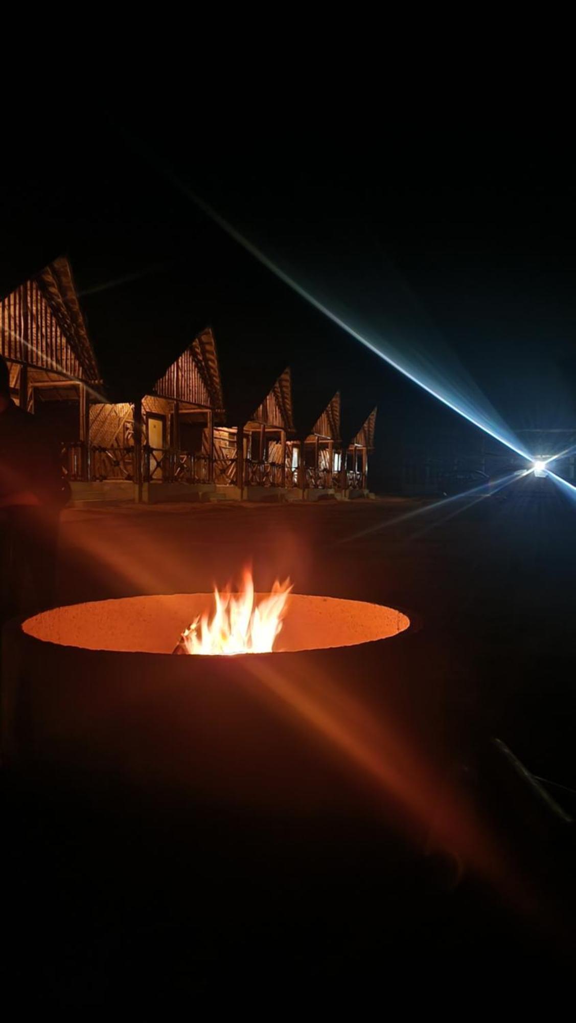 Vanya The Exotic World Resort ฮัมปี ภายนอก รูปภาพ