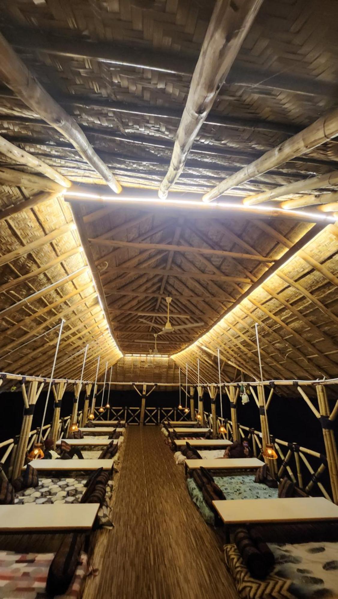 Vanya The Exotic World Resort ฮัมปี ภายนอก รูปภาพ