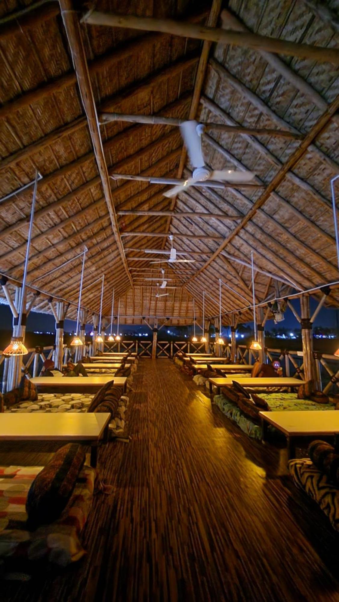 Vanya The Exotic World Resort ฮัมปี ภายนอก รูปภาพ